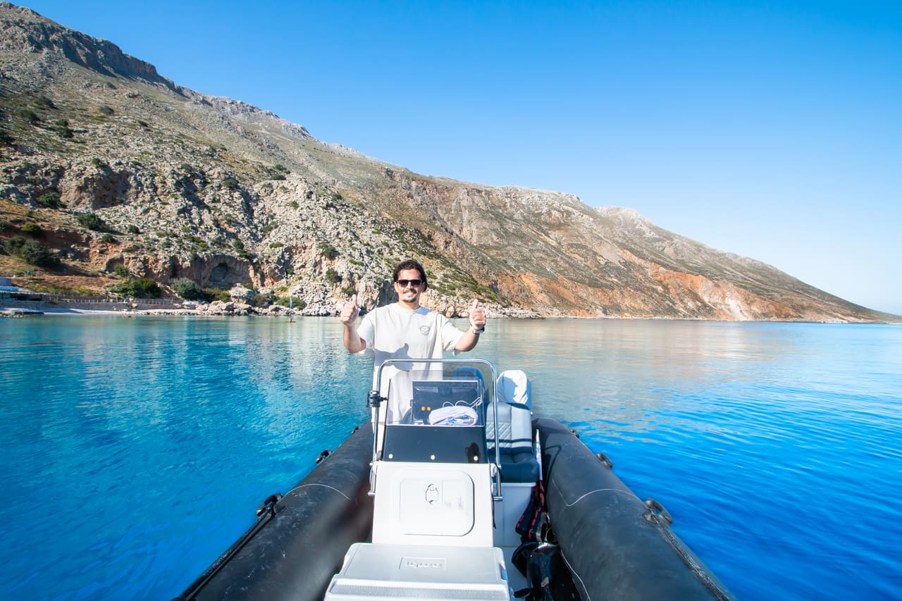 Pronájem lodi - Freediving and water sports in Crete